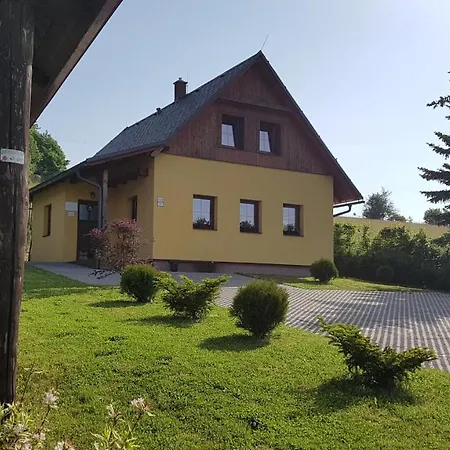 Pensiony A V Kempu Indiana *