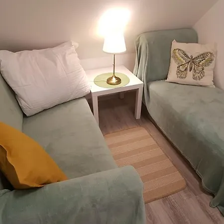 Pensiony A V Kempu Indiana *