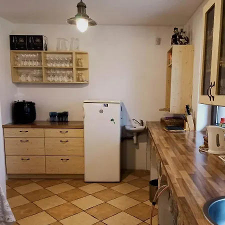 Pensiony A V Kempu Indiana *