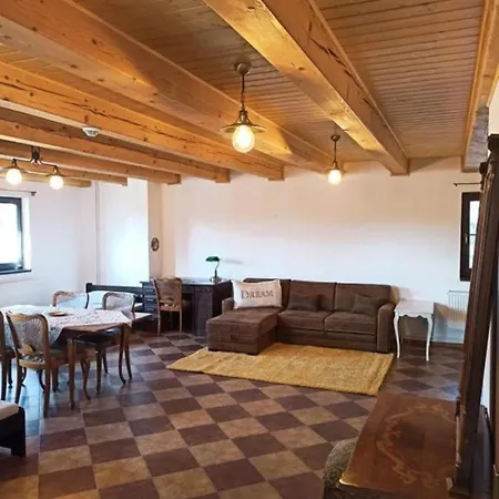 Pensiony A V Kempu Indiana Guest house