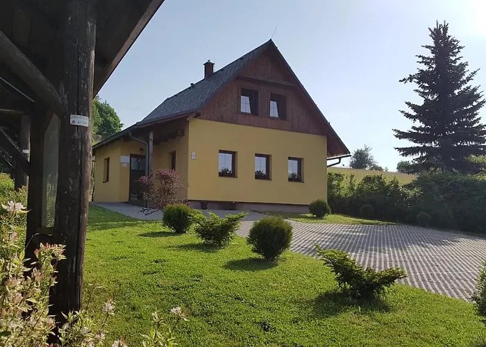 Pensiony A V Kempu Indiana *