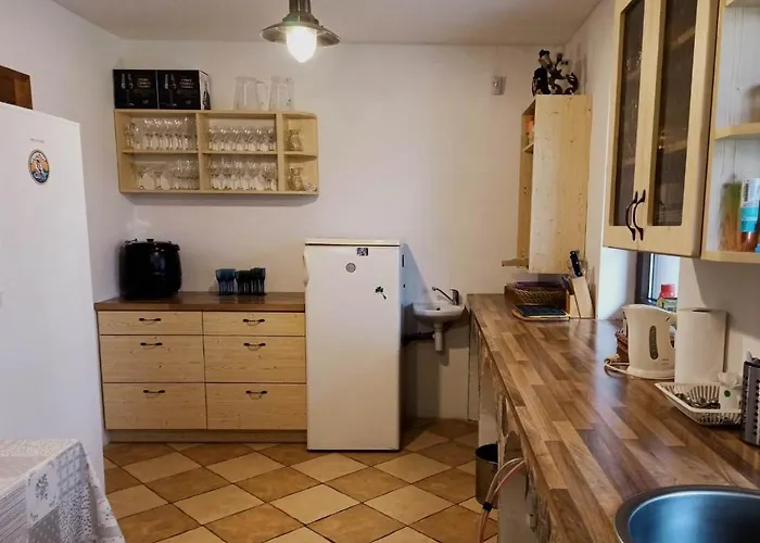 Pensiony A V Kempu Indiana *