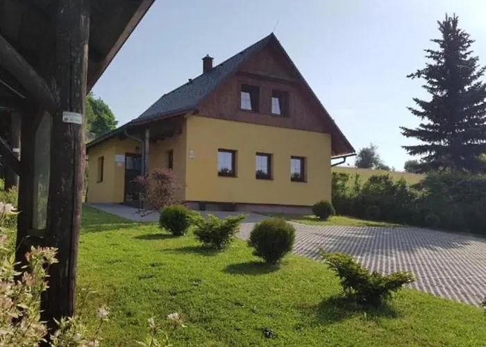 Pensiony A V Kempu Indiana *